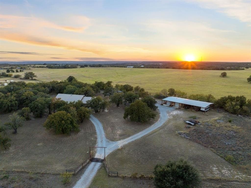 8757 S FM 1189