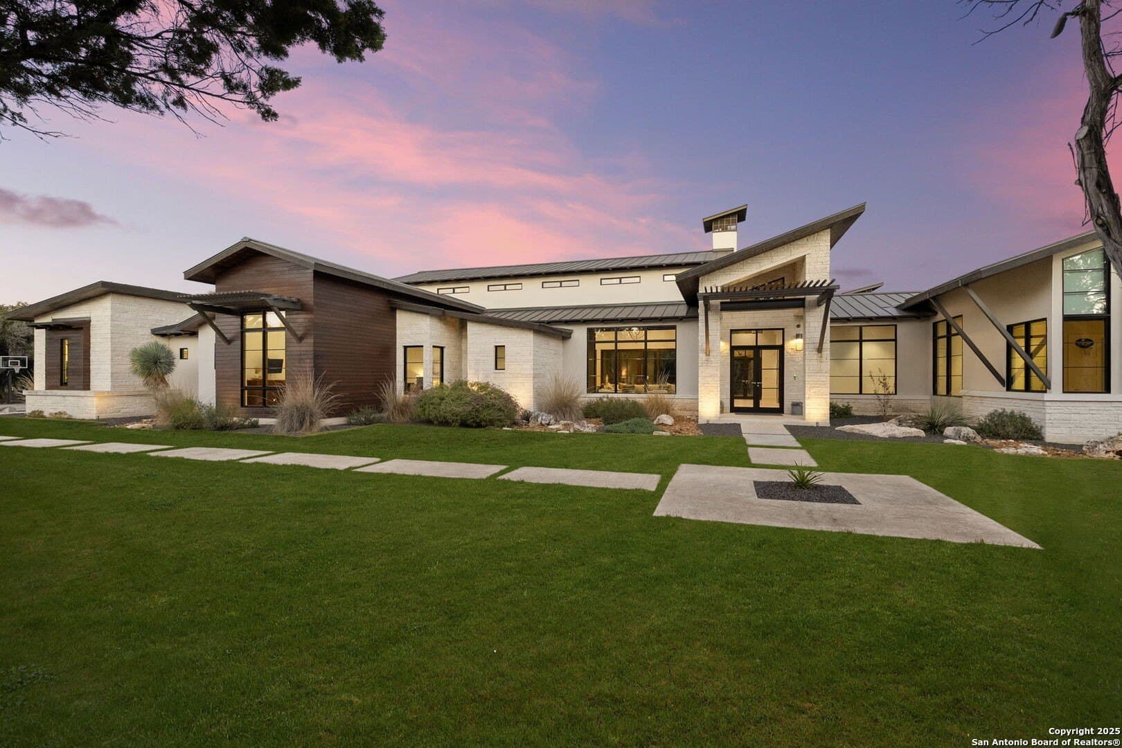 116 Sendero Ridge