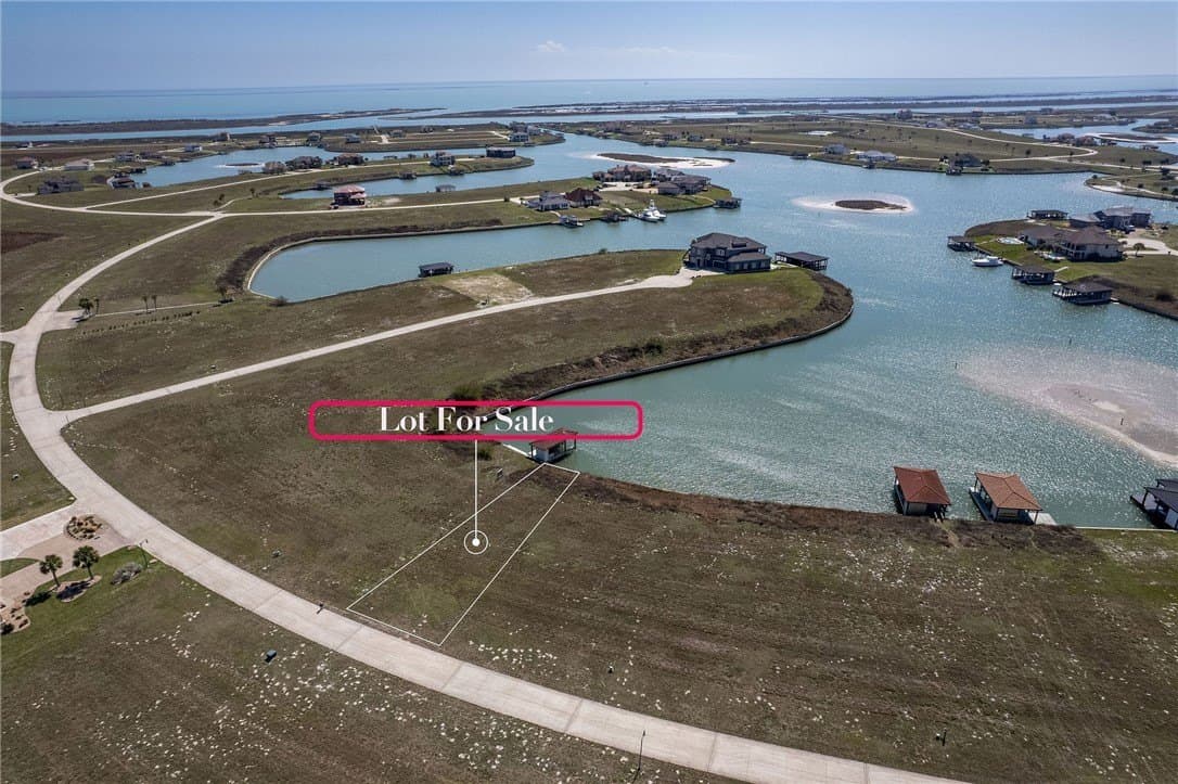 E Lago Loop lot: 296