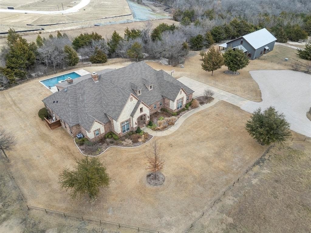 7676 County Road 135