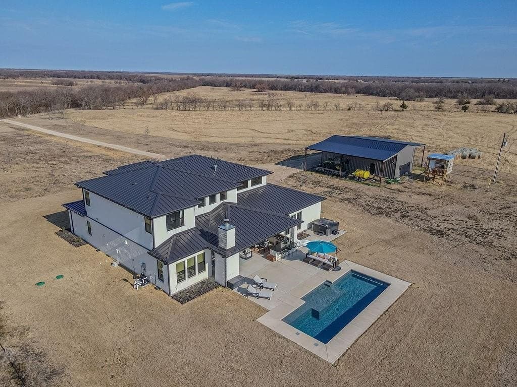 2396 County Road 2145