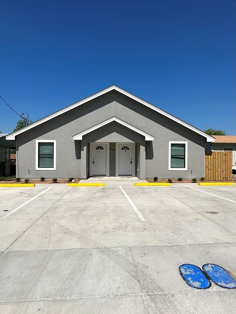 839 Trinity St.