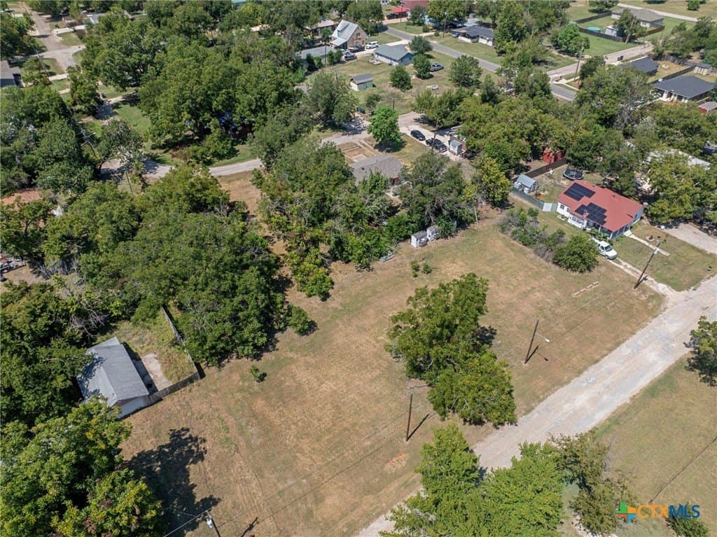 307 S Austin lot: 7