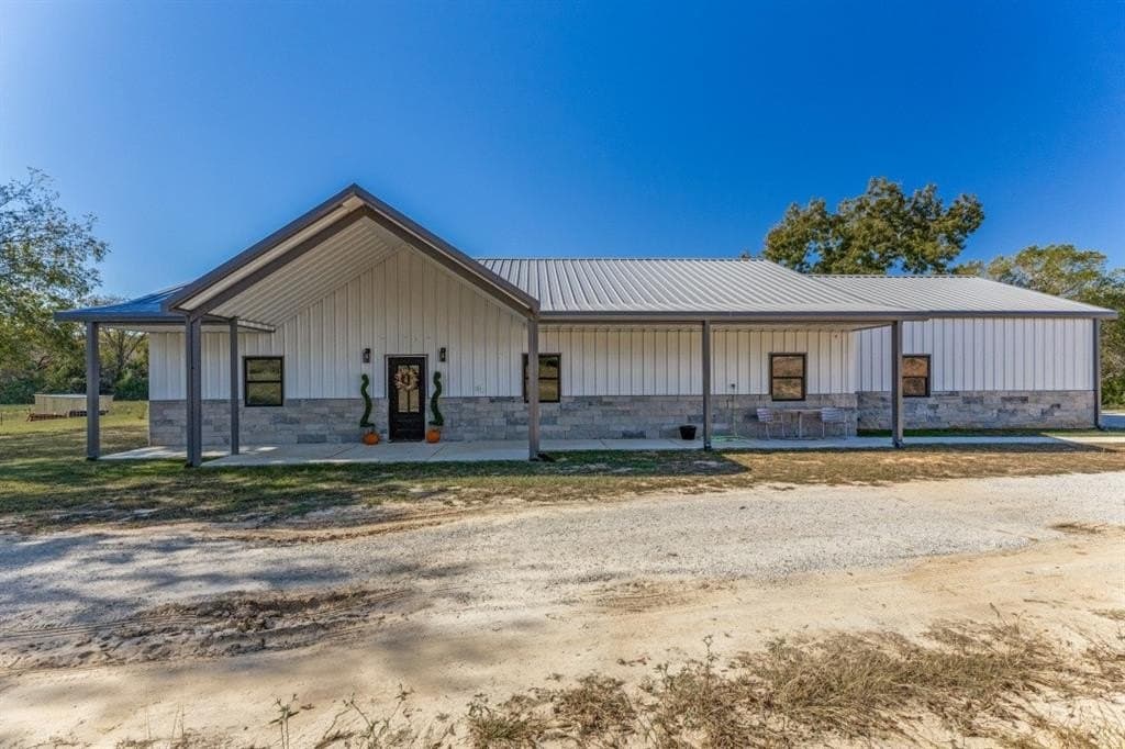1600 County Road 2395