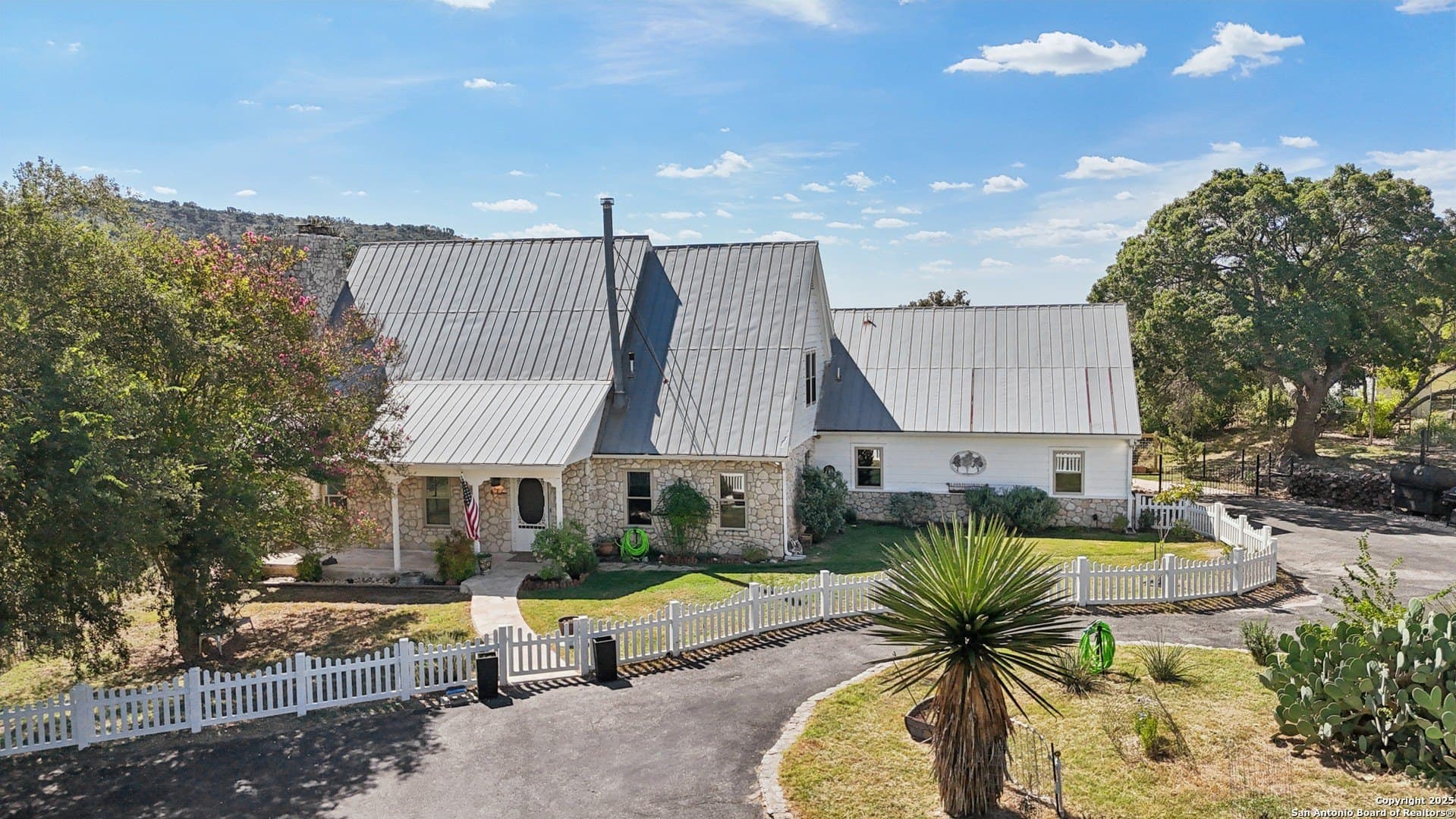 4380 Bear Springs