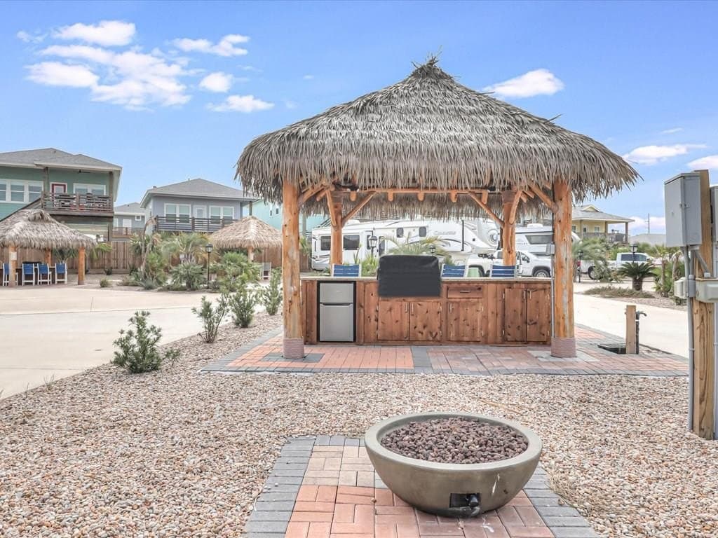 1100 Port Street #12