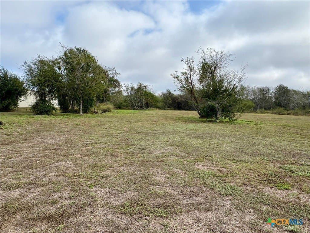 2112 S Laurent Street lot: 2