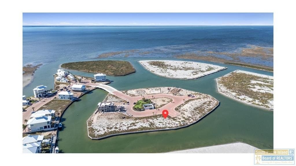 8332 Island Circle