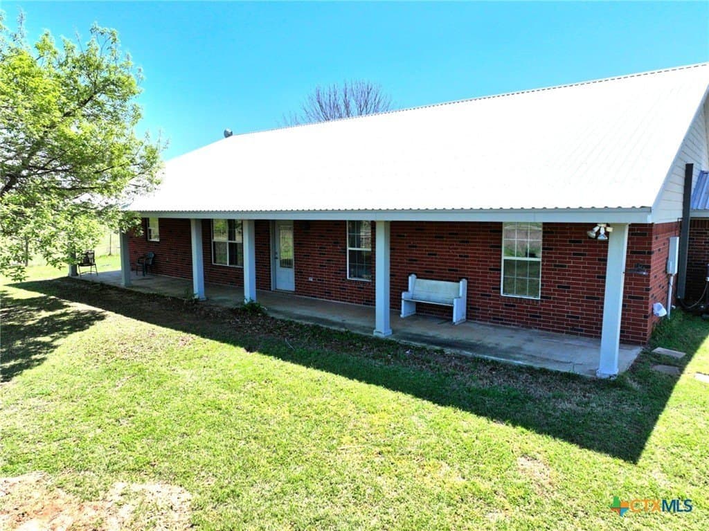 1204 FM 2095 Highway