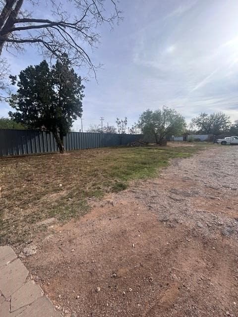 2005 Ave M