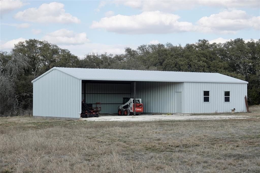 163 S FM 573