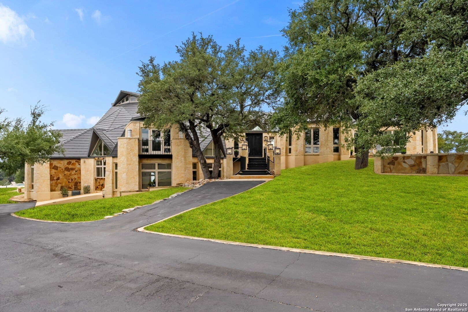 117 Clear Springs Drive