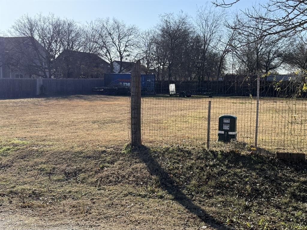705 W Live Oak