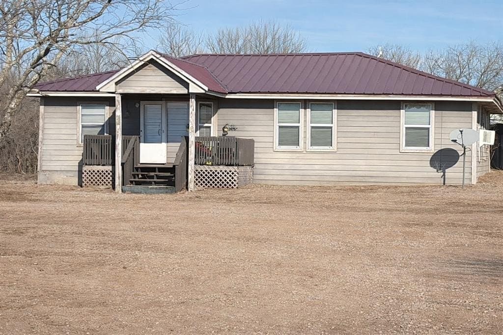 111 County Road 1877