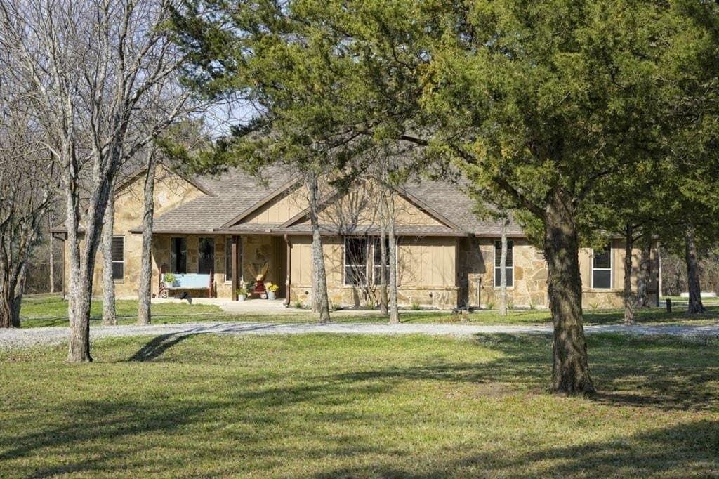 1011 Red Road