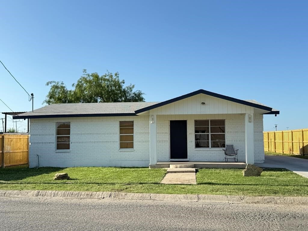 2929 Montemayor St.
