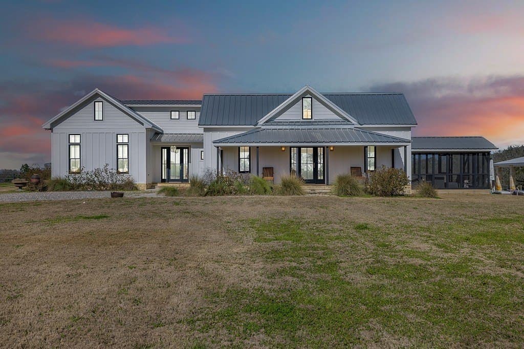 4620 Treybig Loop