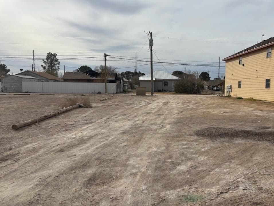 TBD 700 S Oak St