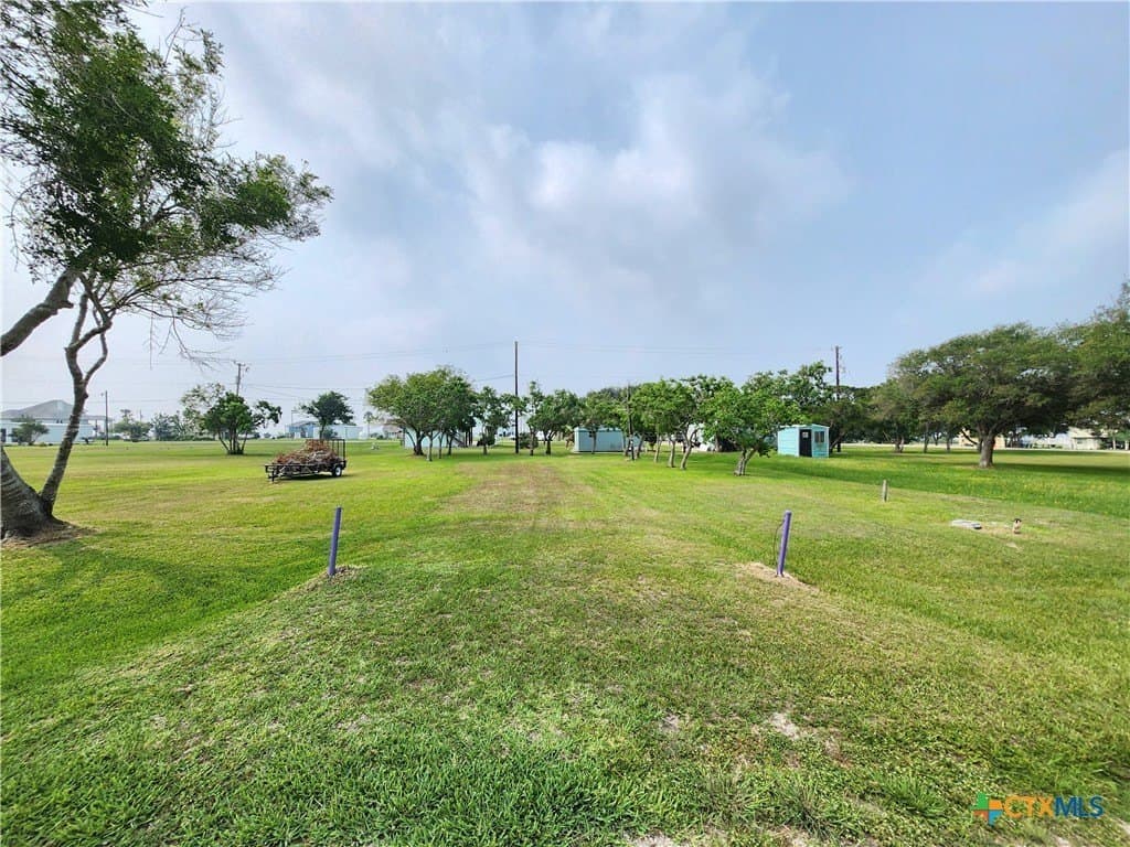 Swallow Drive lot: 643-644