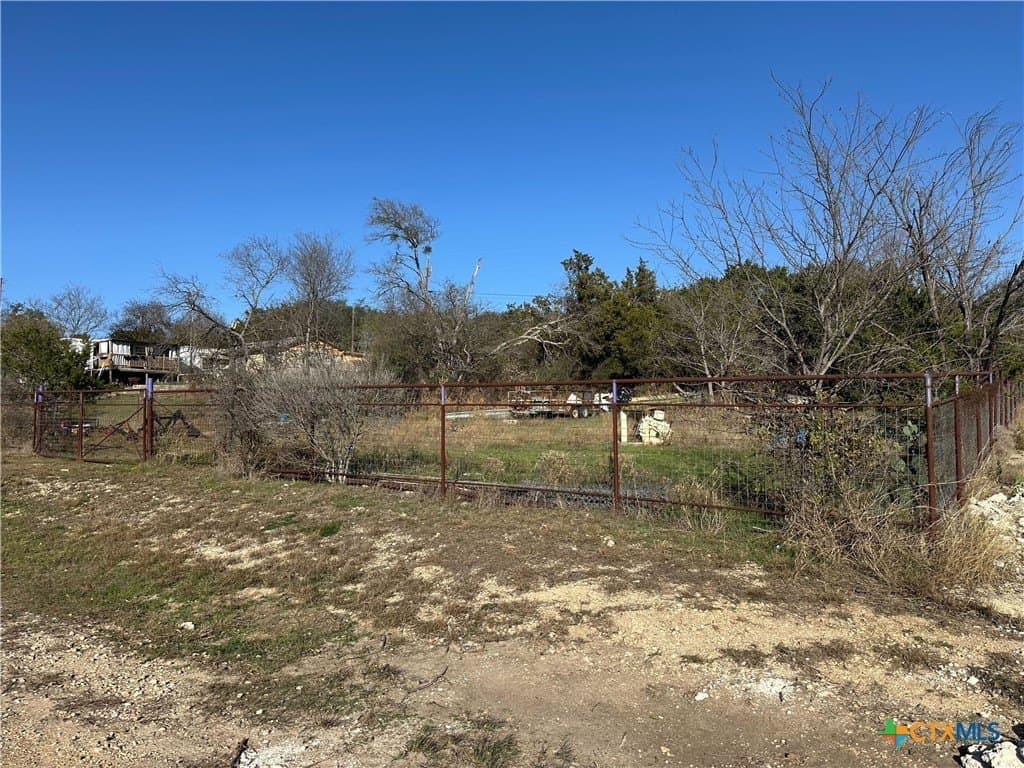 440 Smith Drive lot: 7