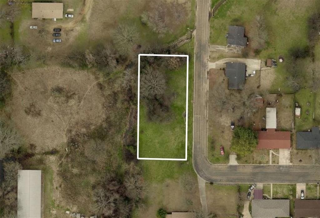 Tbd N Ellis Ave.