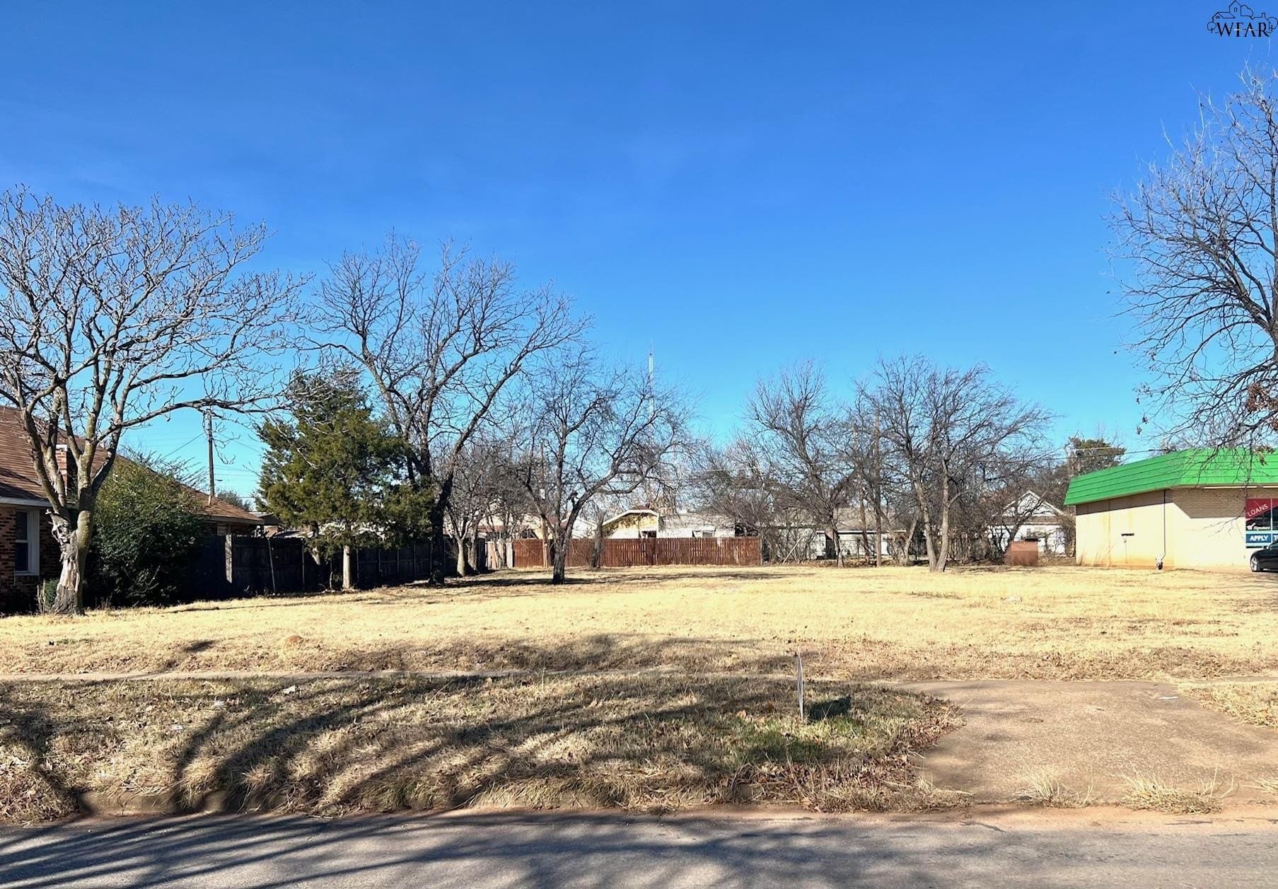 1804-1806 KEMP BOULEVARD