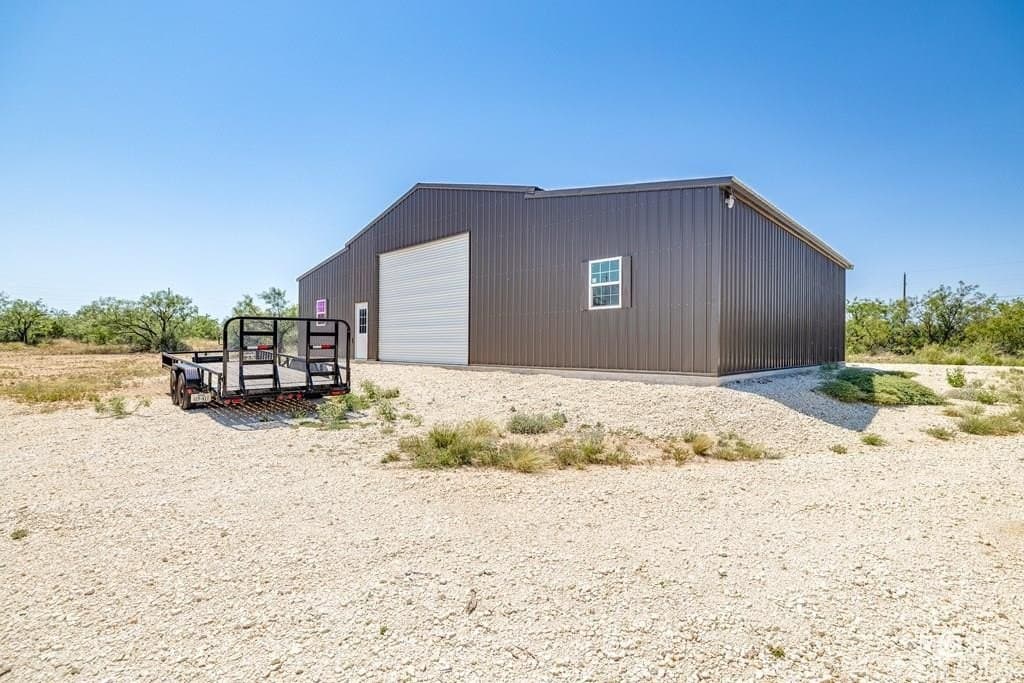 17001 Mustang Creek Road
