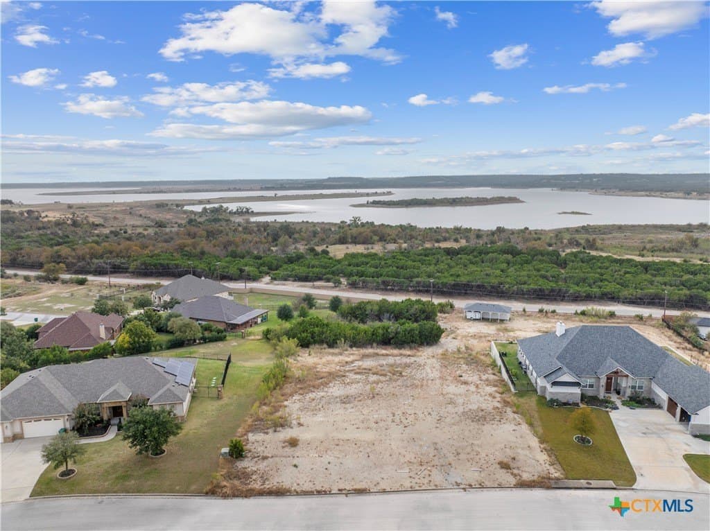 1926 Fall Creek Drive lot: 35
