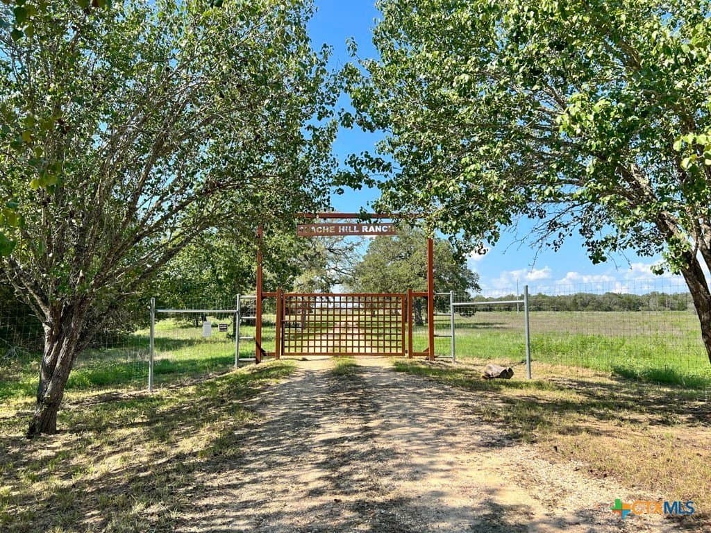 Old Lockhart Rd