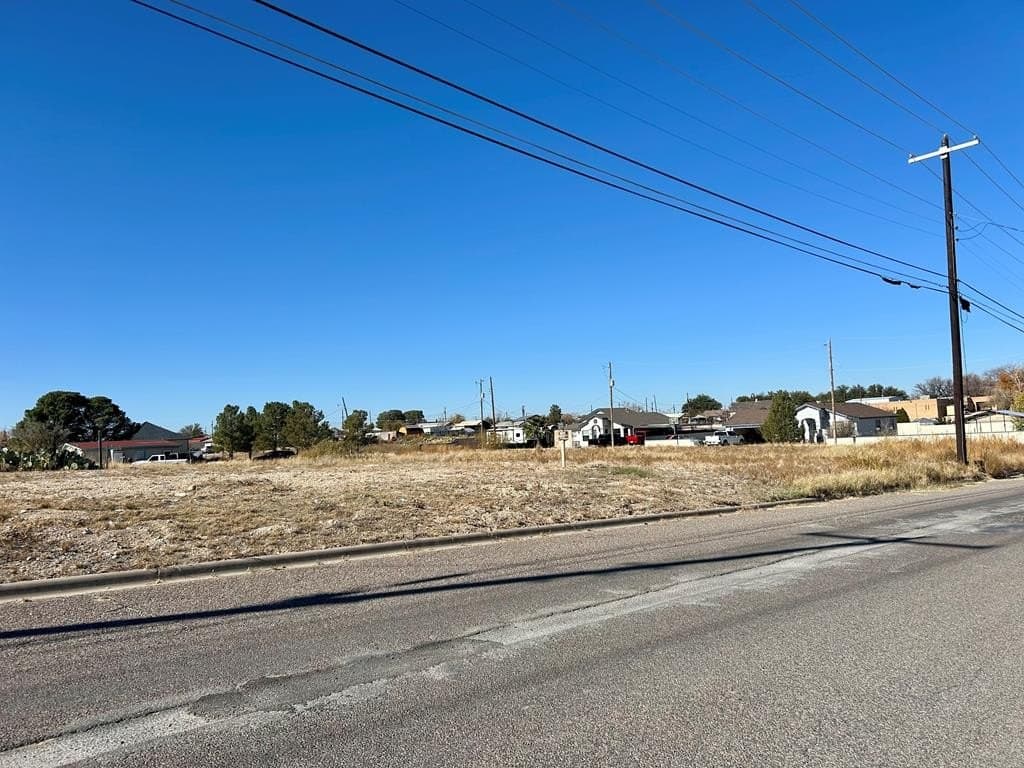 100 W El Paso