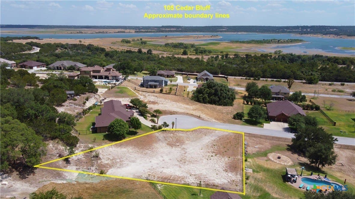 105 Cedar Bluff Court lot: 75