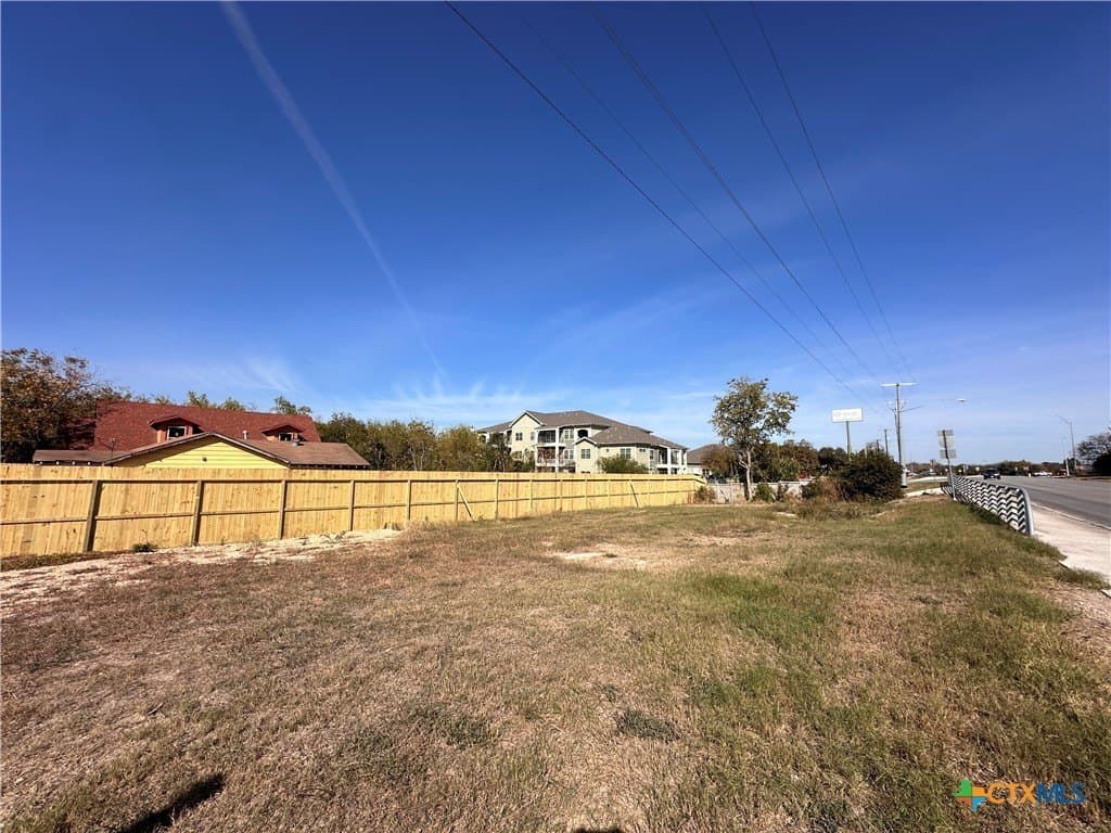295 S West End Avenue lot: 18