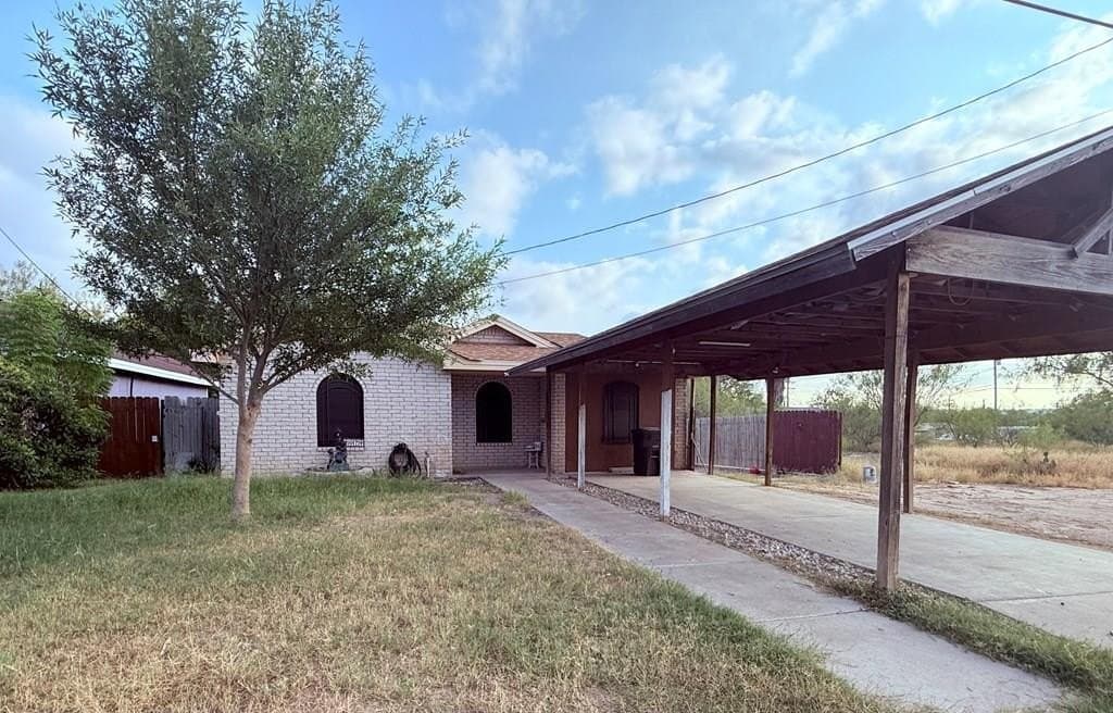 2078 Vista Bonita Dr