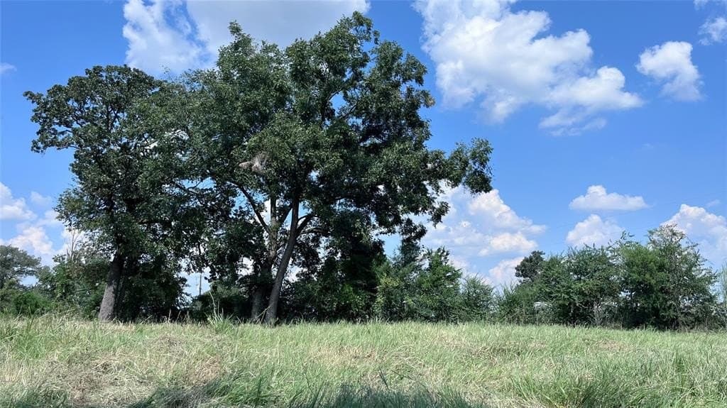 276 County Road 2470