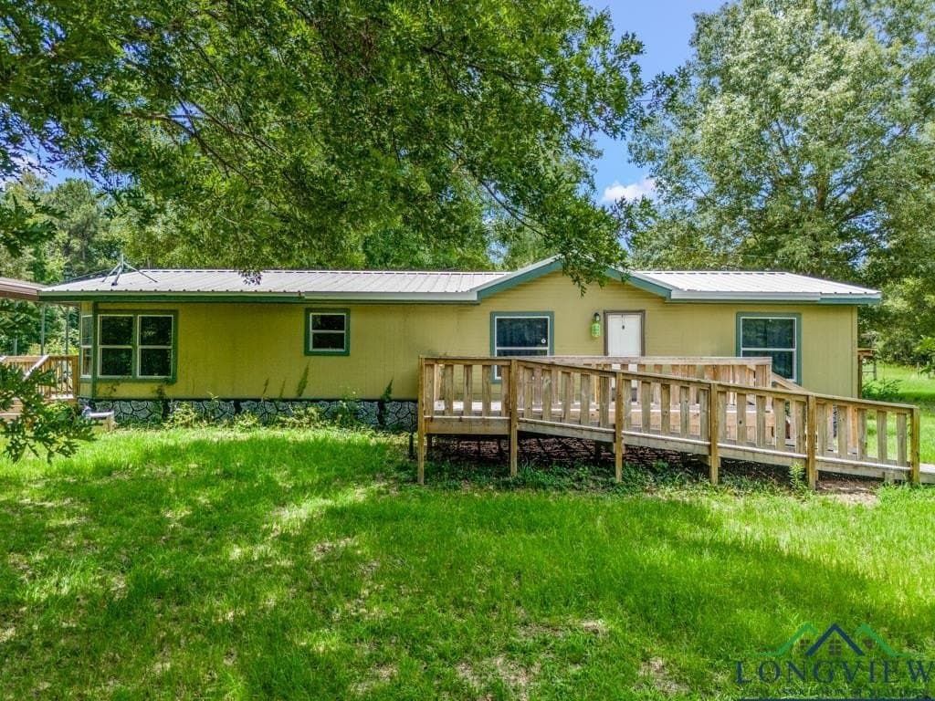 220 Private Road 589