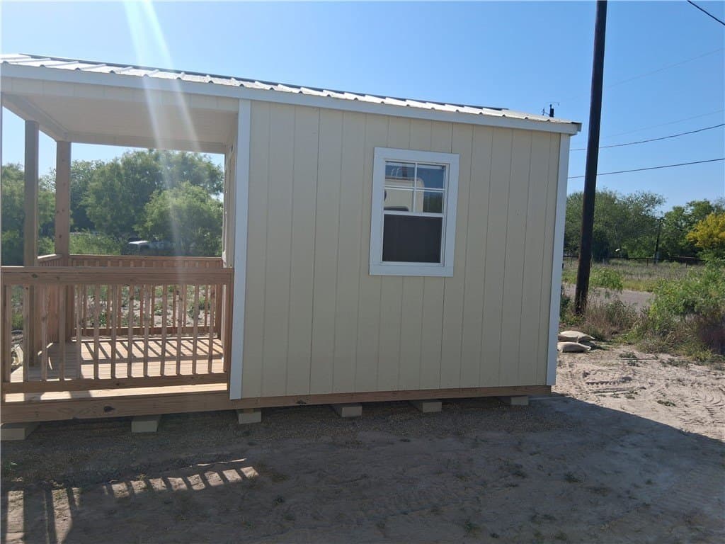 1021 Pearson Street lot: 44