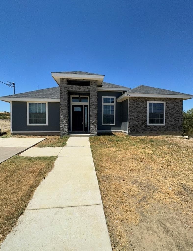 756 Molina Loop