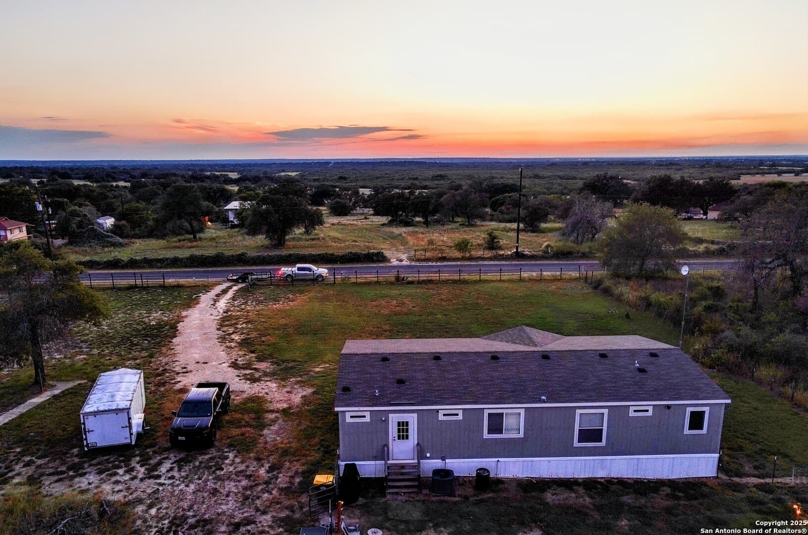 385 Forest Oaks