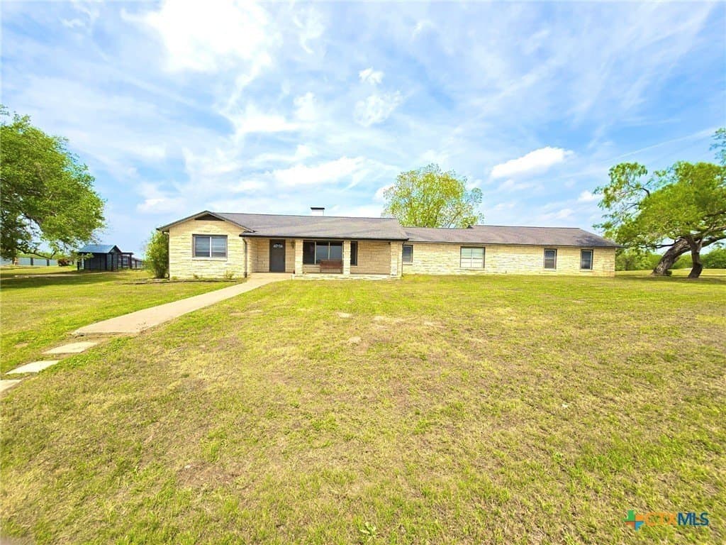 82 Bowman Lane
