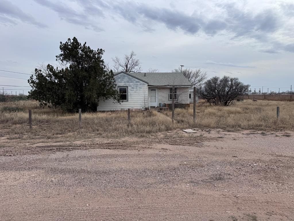 2301 W County Rd 110