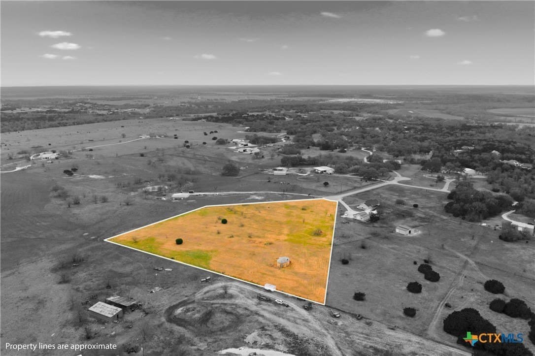 320 Shady Oaks Court lot: 8