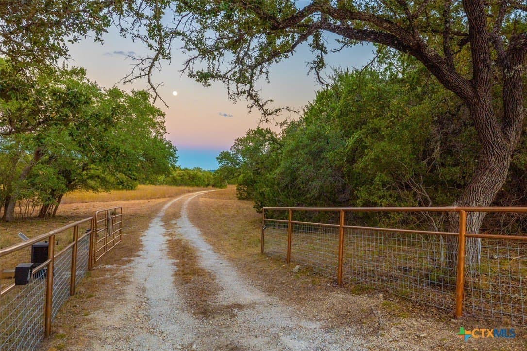 1100 Thompson Ranch Road