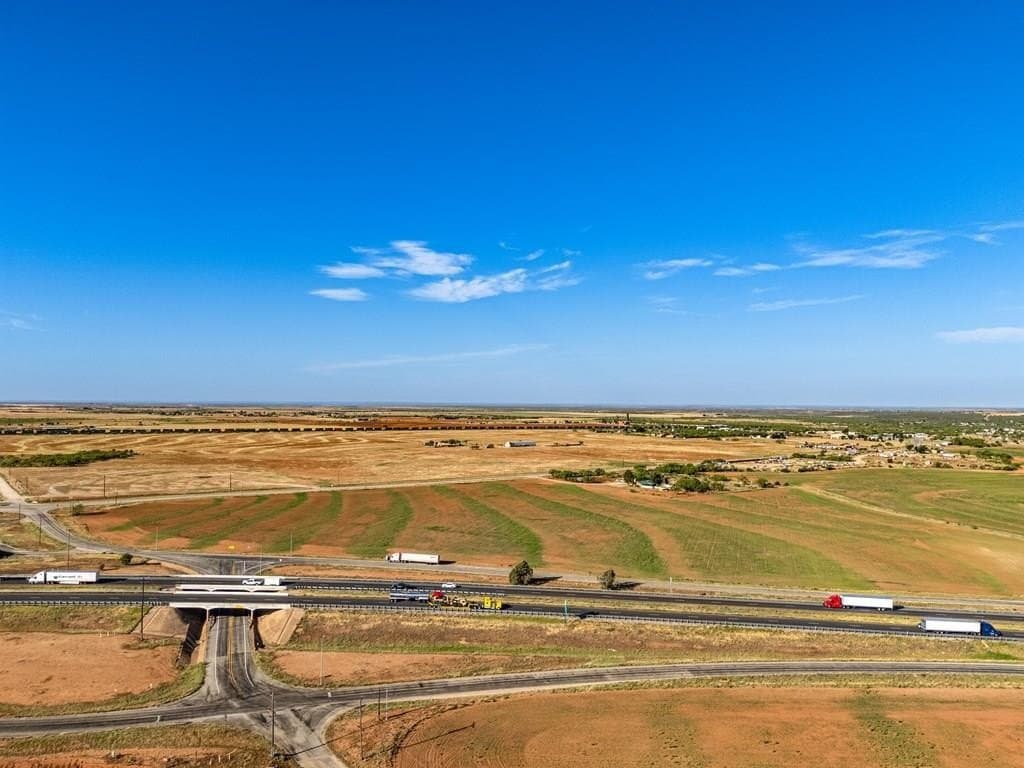 Hwy 208 lot: Abst 447