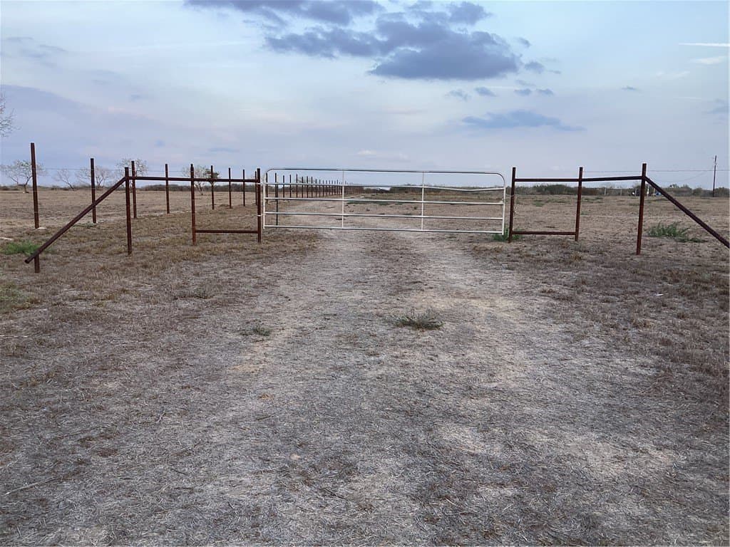 4153 Fm 625 lot: 21