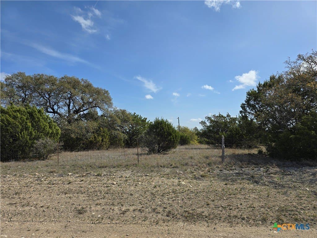 5930 FM 3481 lot: 1