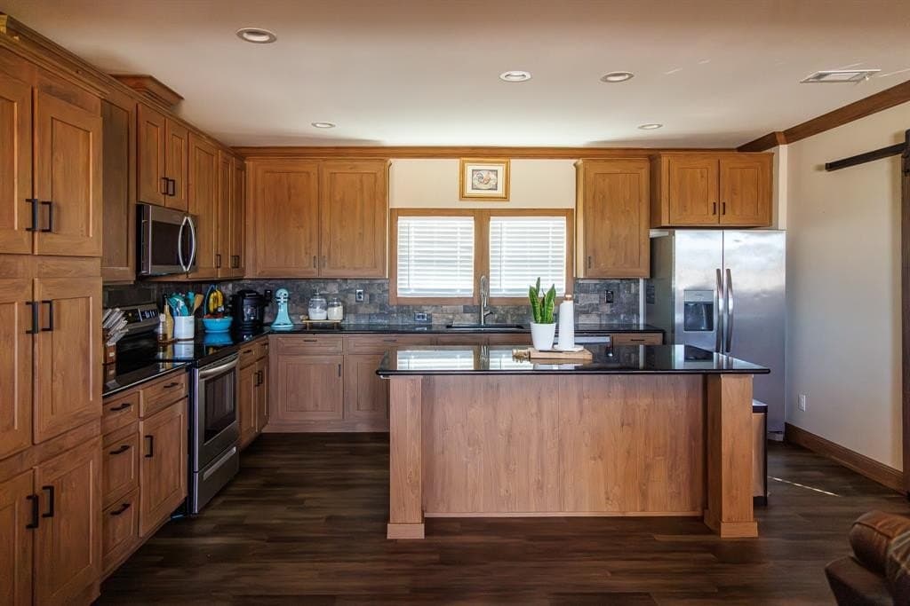 10099 County Road 452