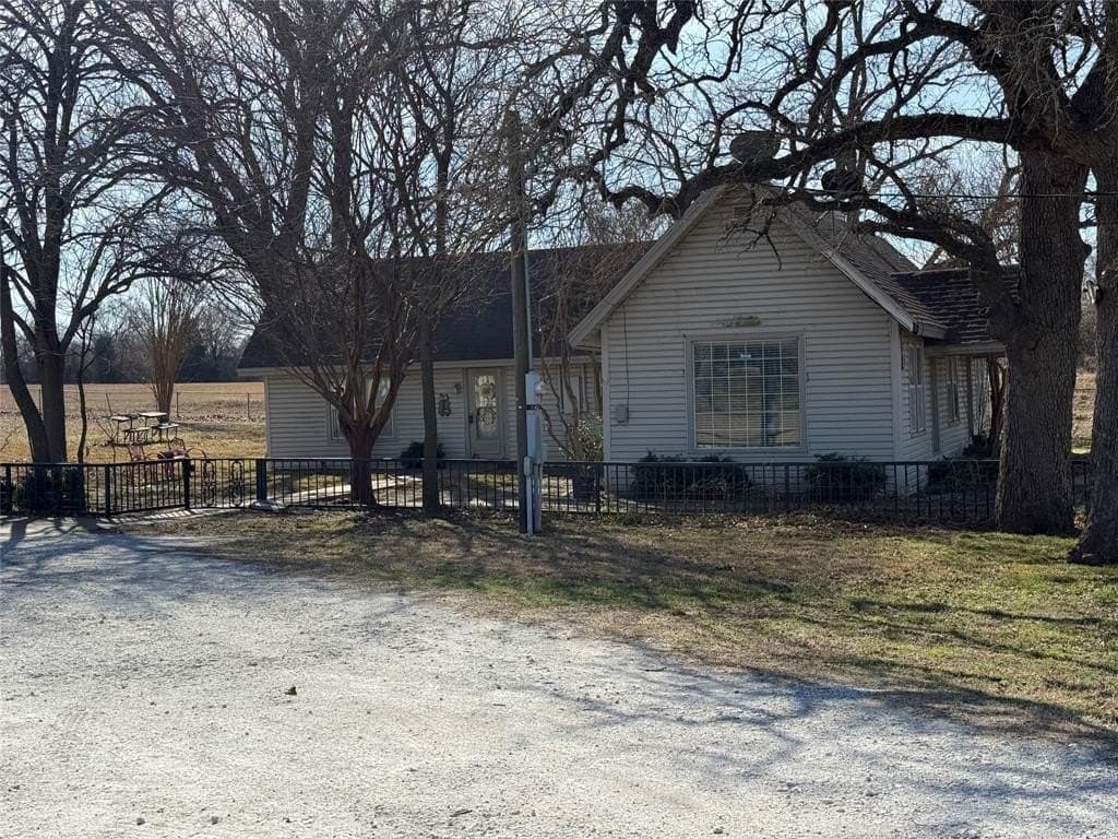 2416 County Road 317