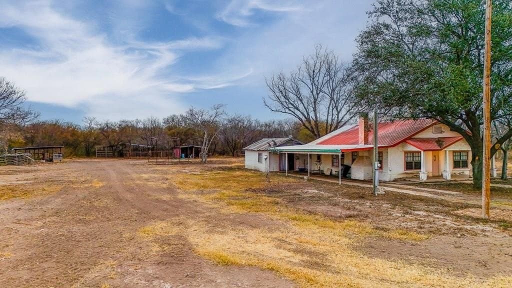 21058 N HWY 277