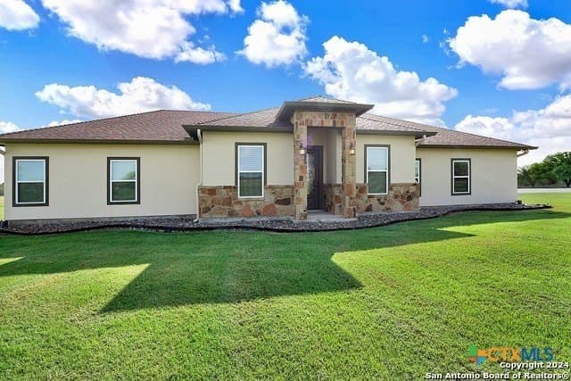 7803 N US Highway 181