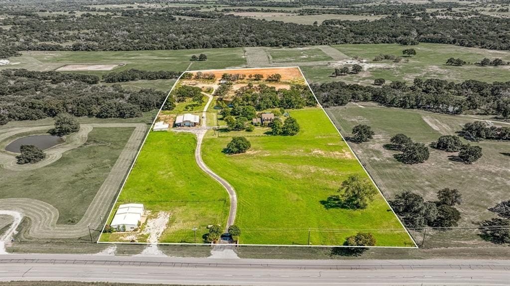 6940 N US Highway 281